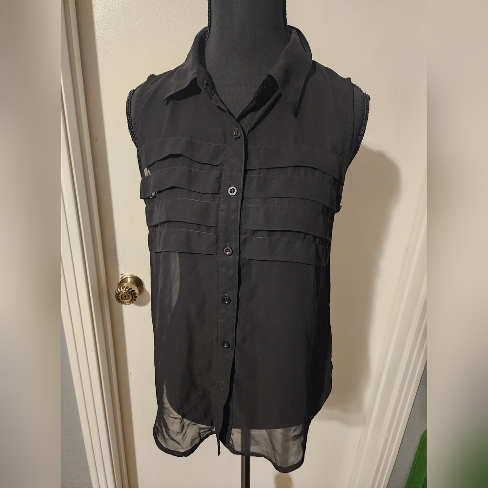 E & M Black Button Up Collar Tank Top Size S